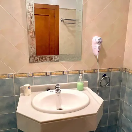 Mirador De Ubinas מלון